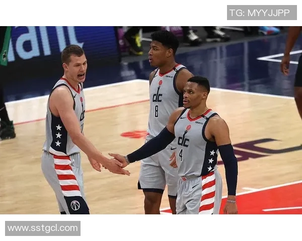 勇士与火箭精彩对决微直播全程回顾与分析尽在此处